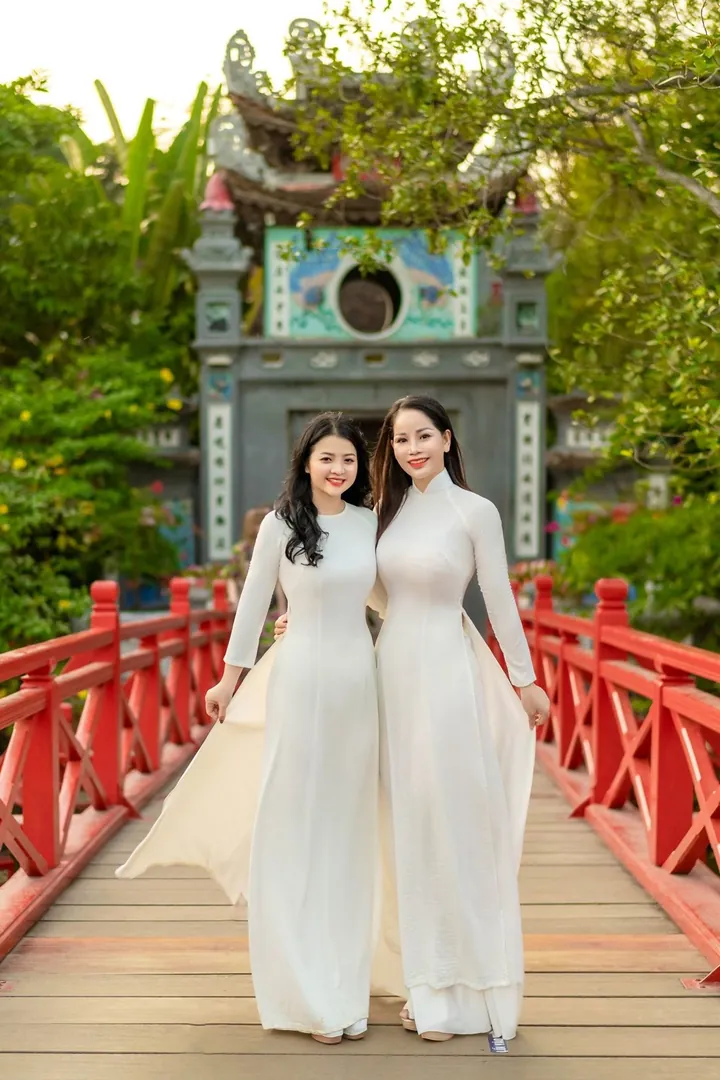 Áo dài — Thuý Tô Studio